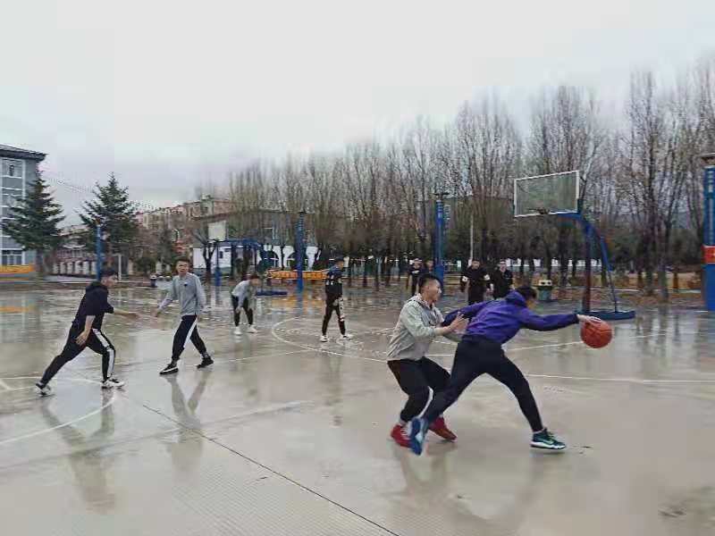伊春職業(yè)學(xué)院2018年度校園籃球比賽圓滿成功