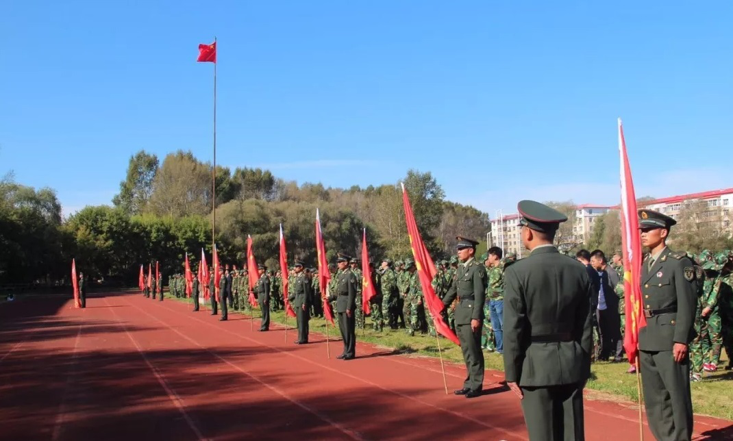 我校入選教育部“國防教育特色學(xué)?！? title=