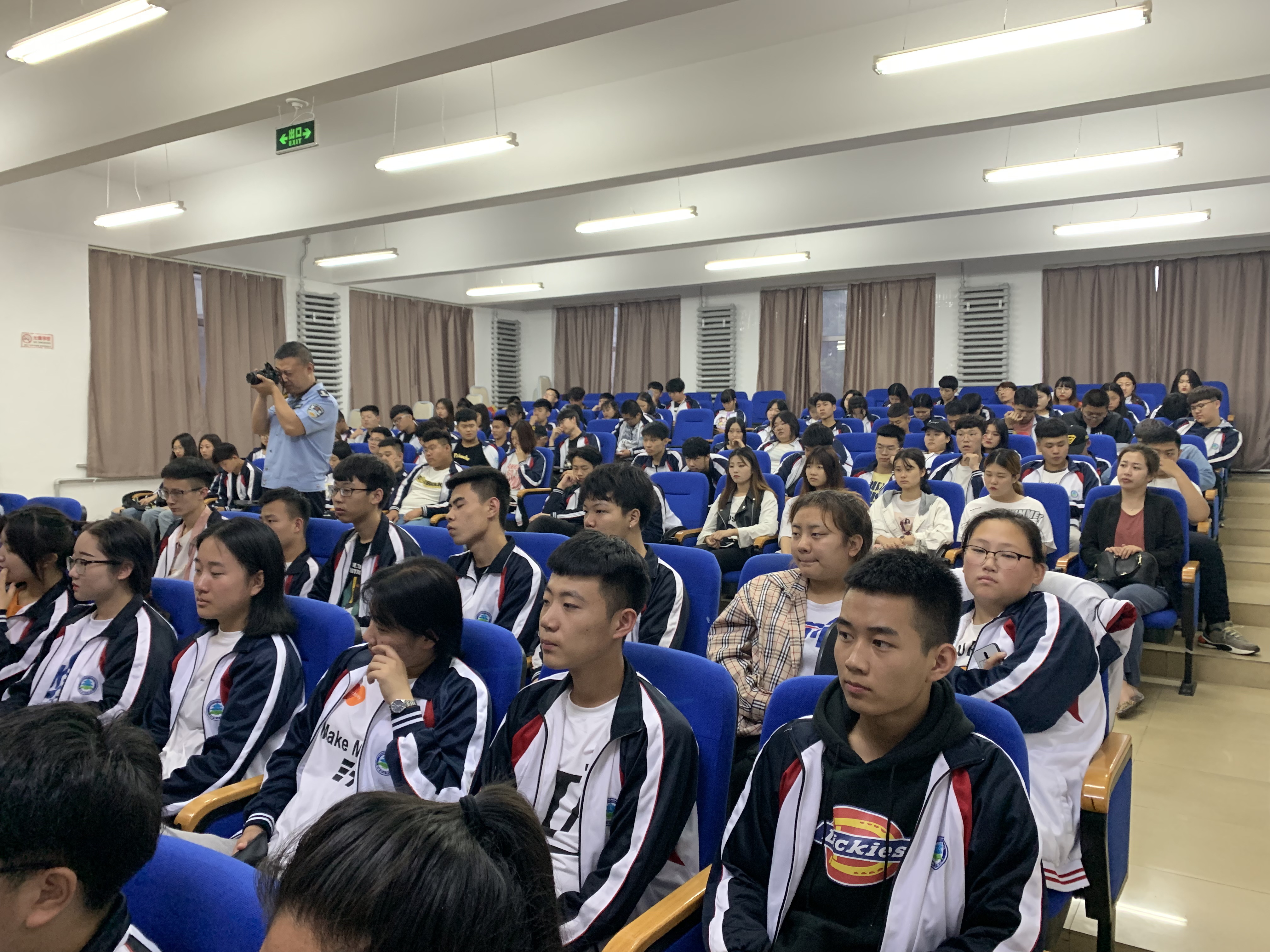 伊春職業(yè)學(xué)院舉辦禁毒知識(shí)進(jìn)校園活動(dòng)