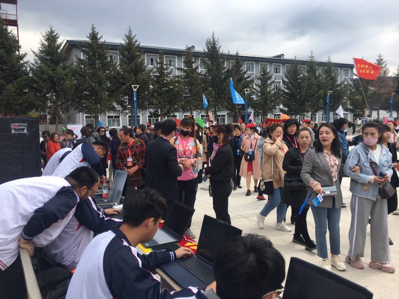 “校園開放日”活動(dòng)