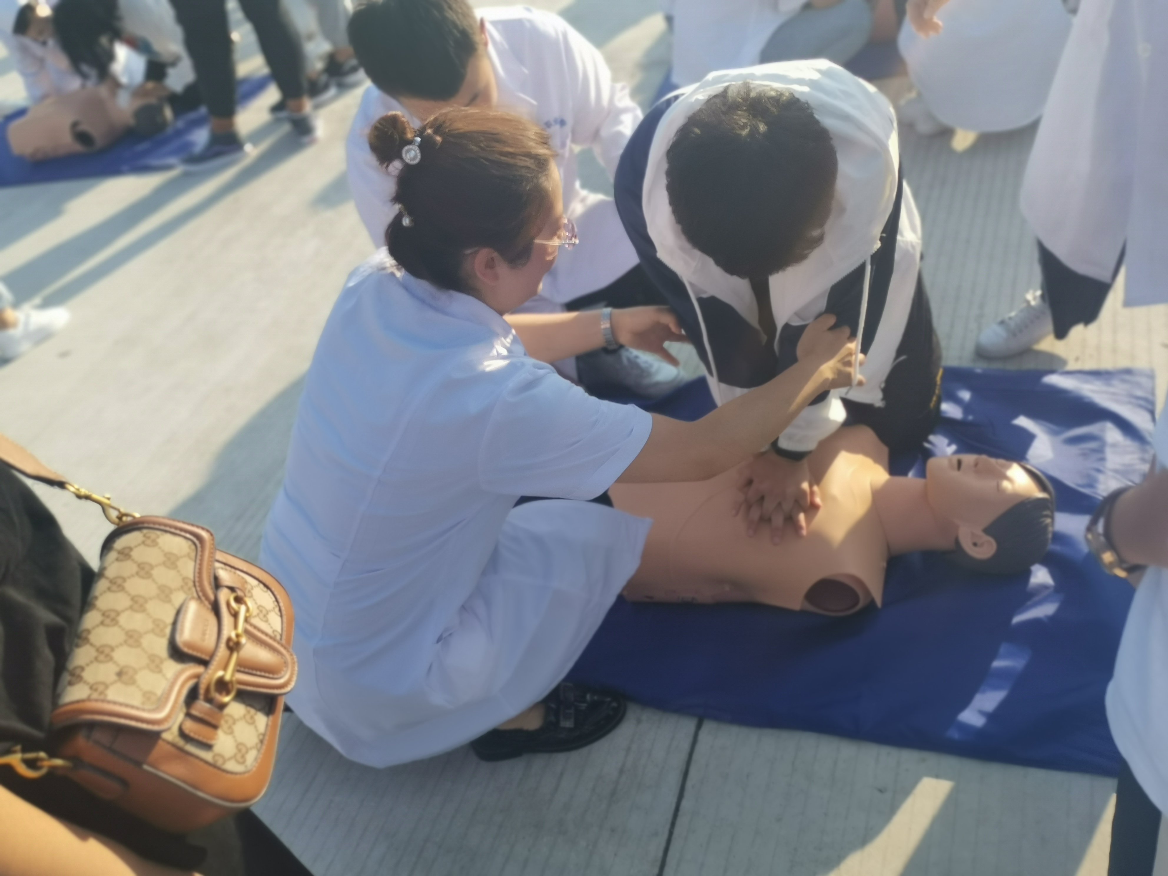 醫(yī)學(xué)技術(shù)學(xué)院心肺復(fù)蘇普及活動(dòng)