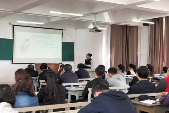 我院禮儀教師為政府和國企進行禮儀培訓(xùn)