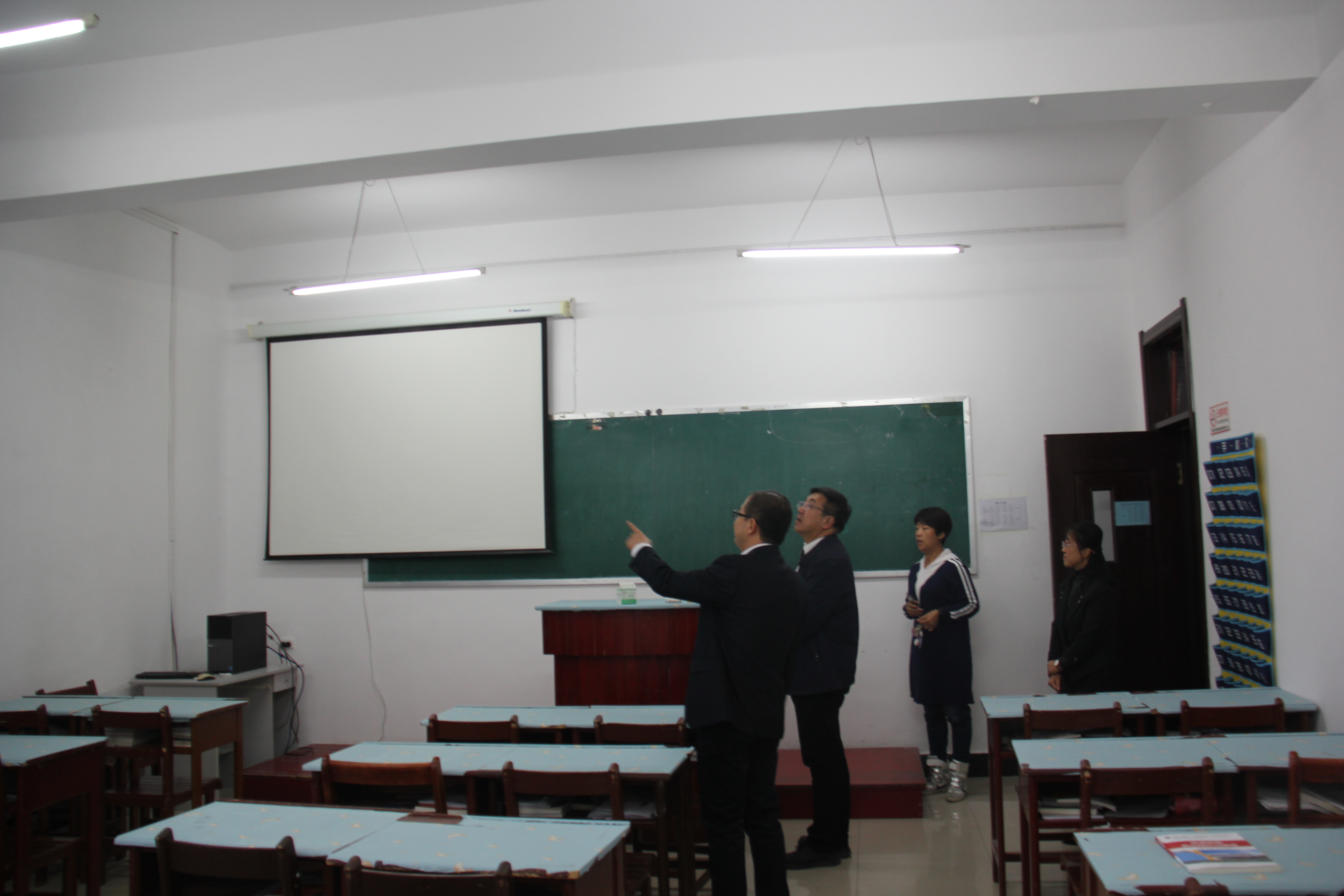 麻昌杰書(shū)記到旅游商務(wù)學(xué)院調(diào)研指導(dǎo)工作