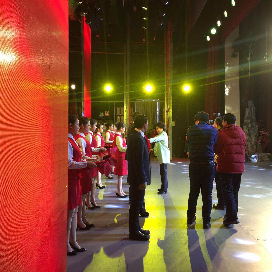 旅游商務(wù)學(xué)院高鐵專業(yè)學(xué)生為我市大型活動提供志愿服務(wù)