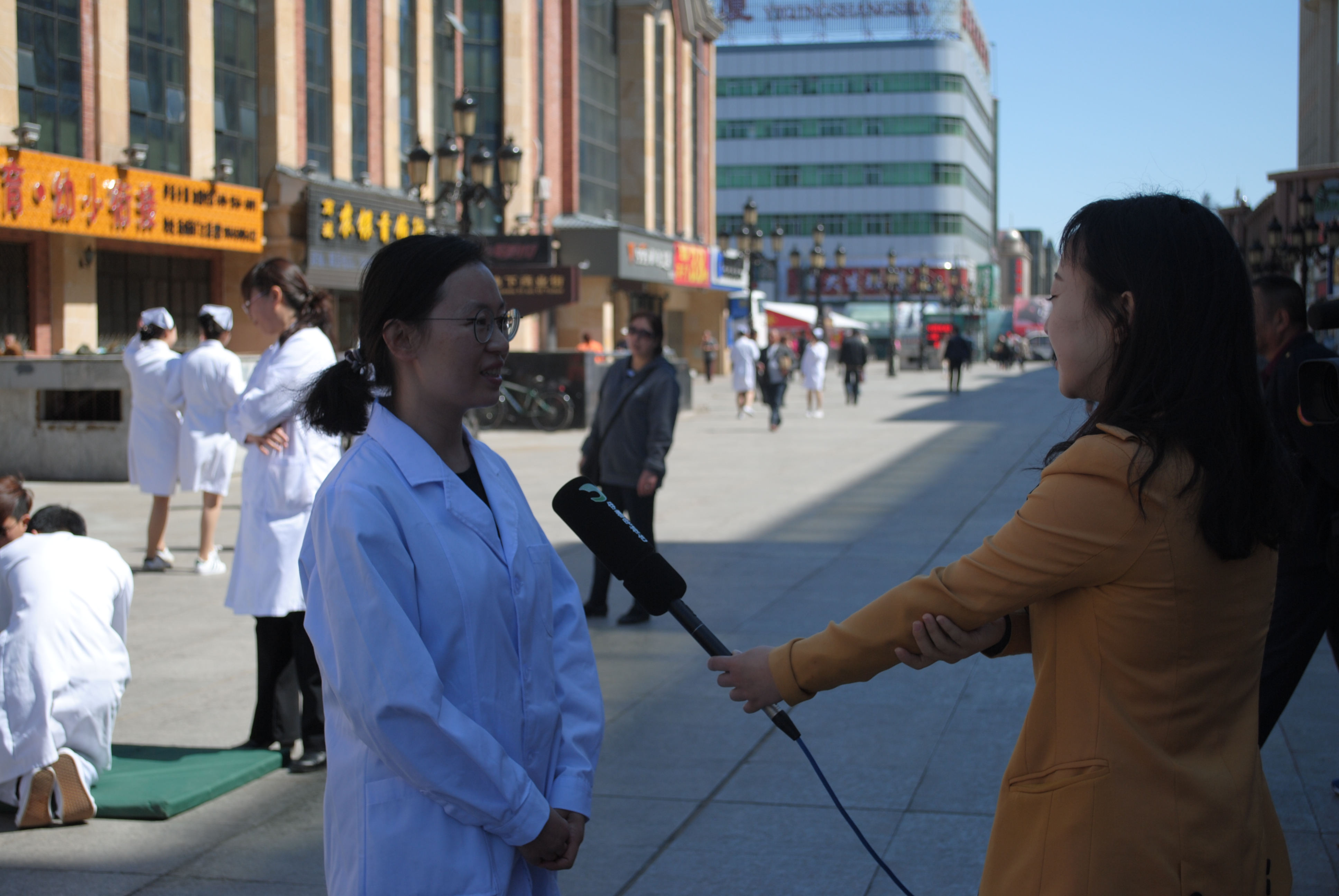 醫(yī)學(xué)技術(shù)學(xué)院職業(yè)教育活動(dòng)走進(jìn)社區(qū)