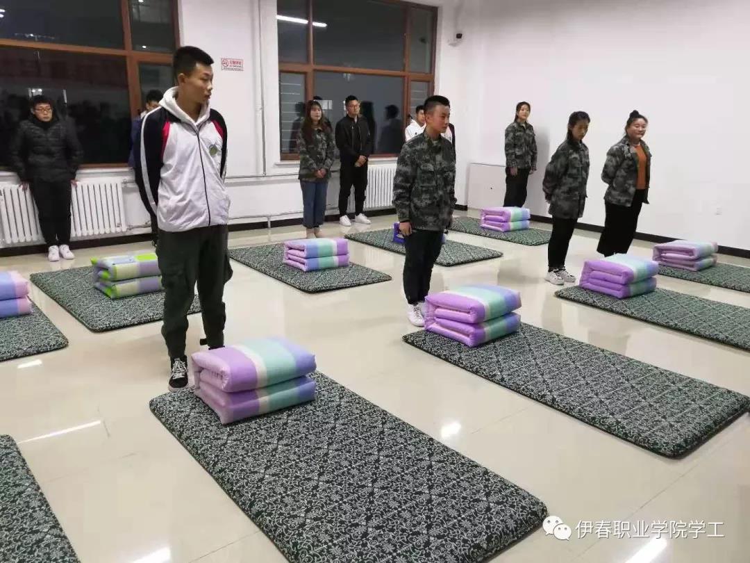 以公寓文化為載體，扎實(shí)推進(jìn)標(biāo)準(zhǔn)化寢室建設(shè)