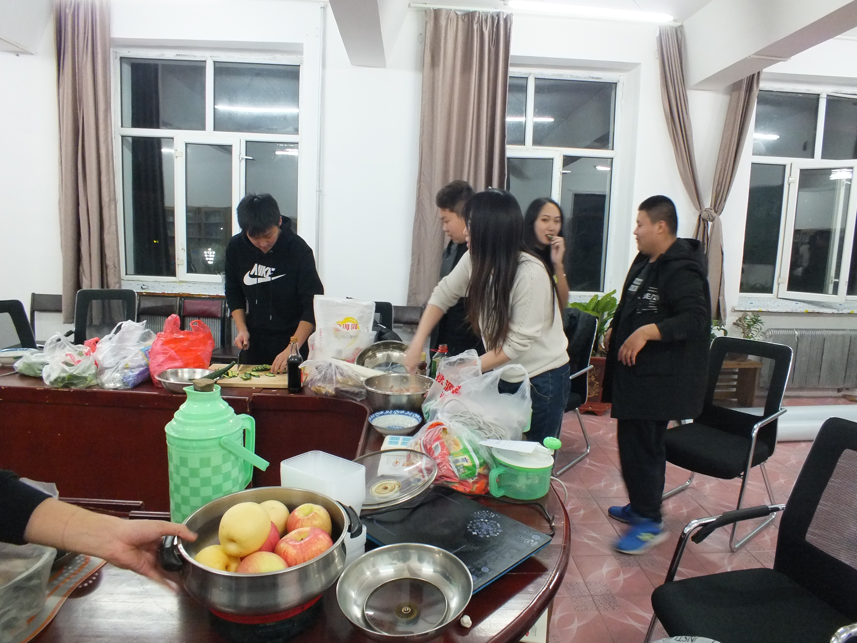 冬至不寒，有家更暖——計算機學(xué)院立冬聚餐