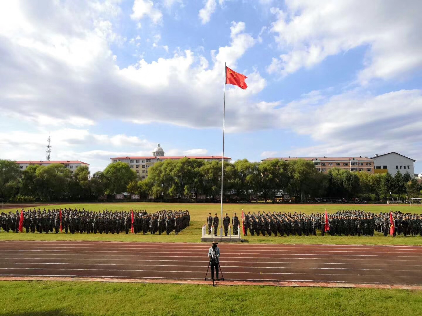 我校舉行2018級(jí)新生軍訓(xùn)動(dòng)員大會(huì)