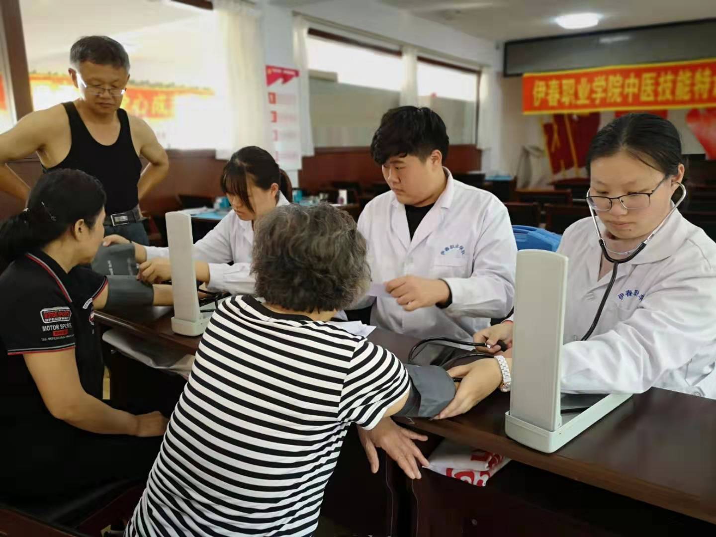 志愿服務(wù)活動(dòng)暖人心