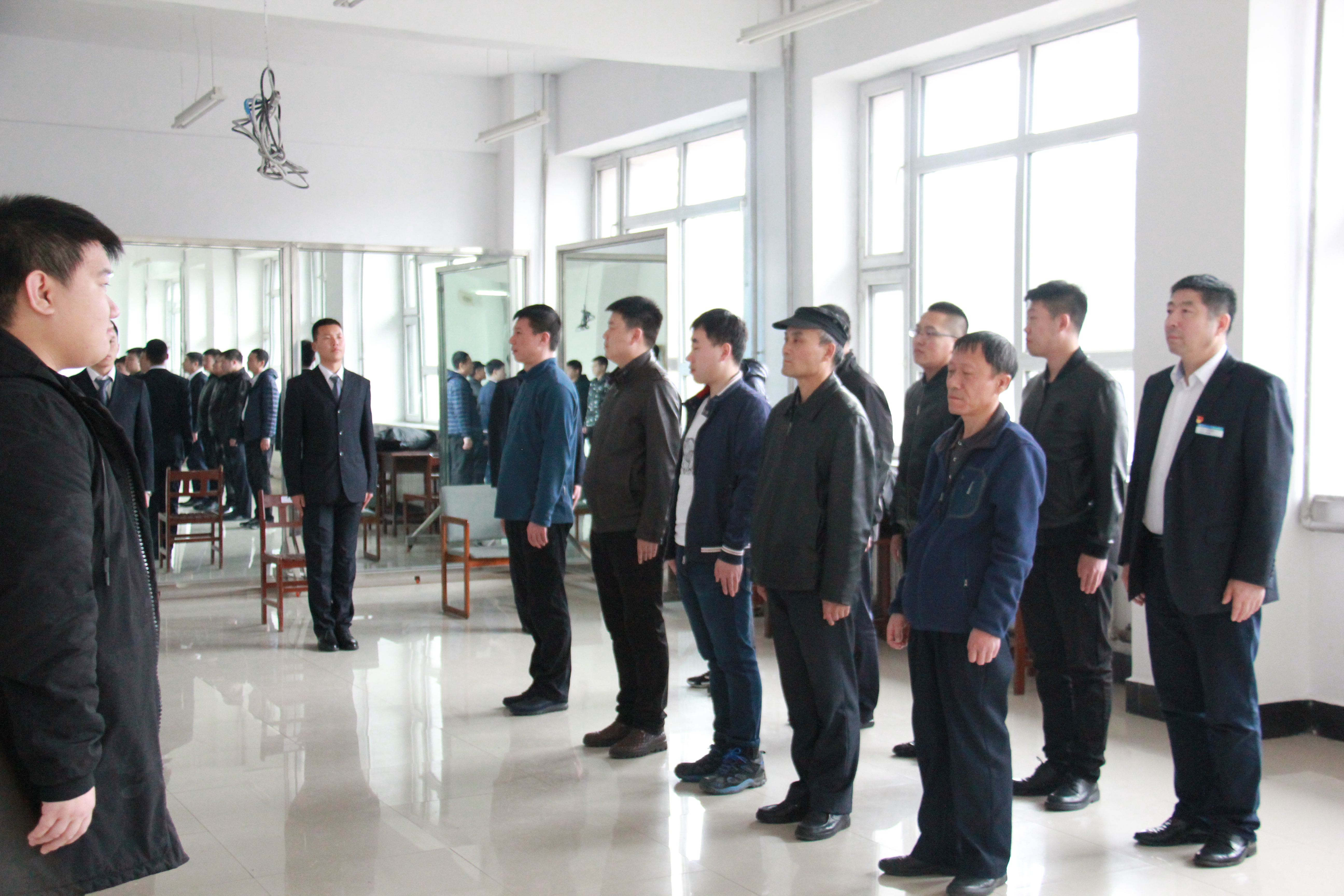 我院為伊春市行政資源中心進行政務(wù)禮儀培訓(xùn)