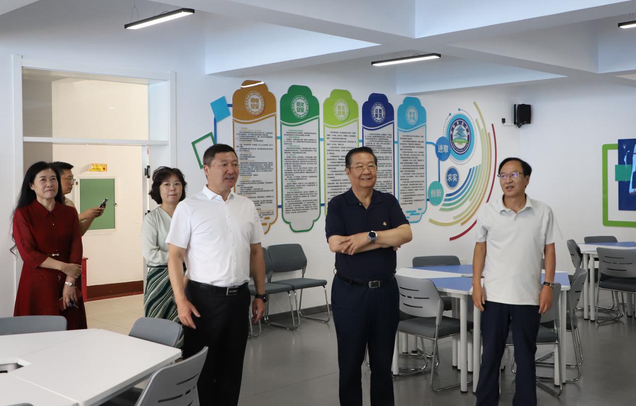 d887d094e4845413331e464bd41f3af