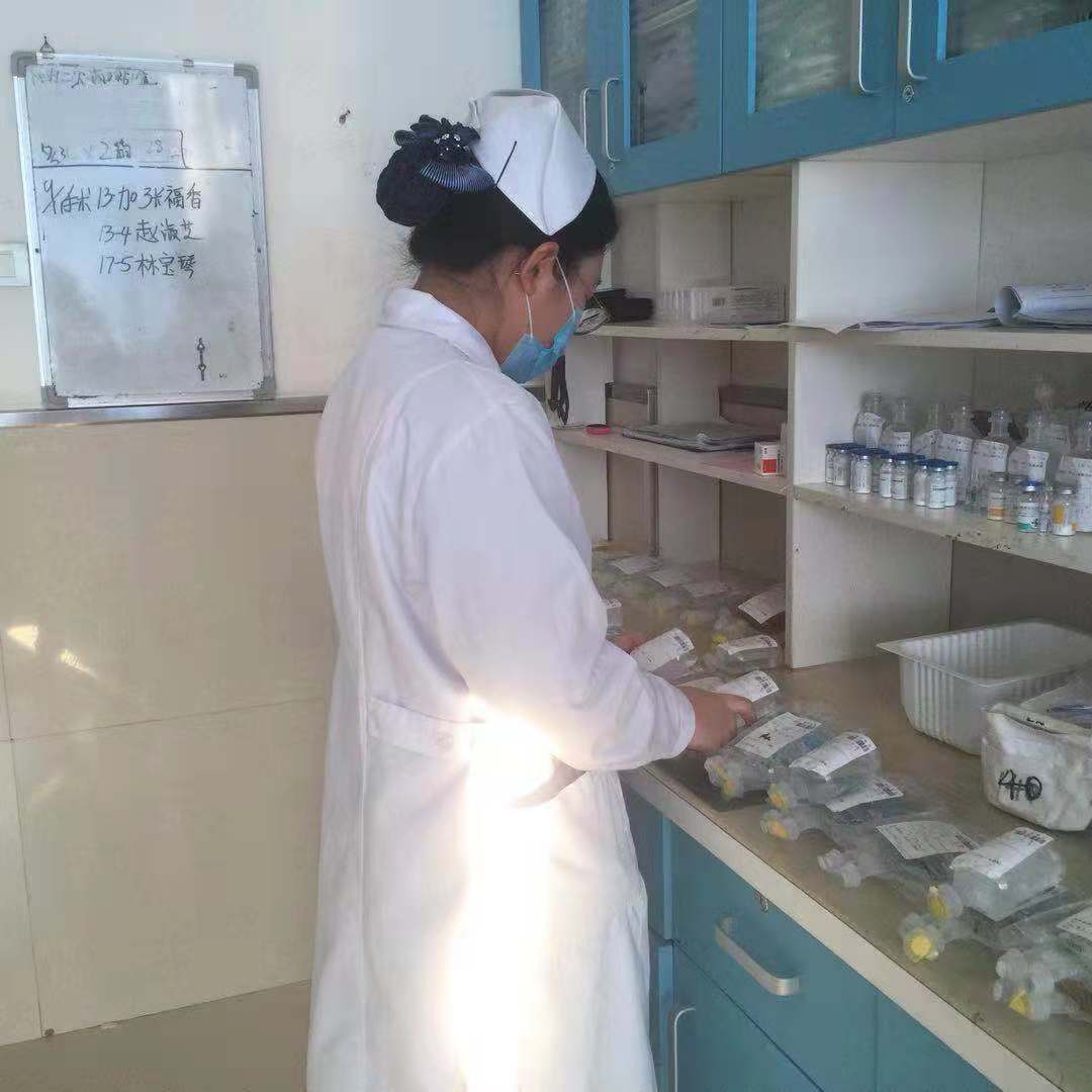 醫(yī)學(xué)技術(shù)學(xué)院學(xué)生課間見習(xí)情況