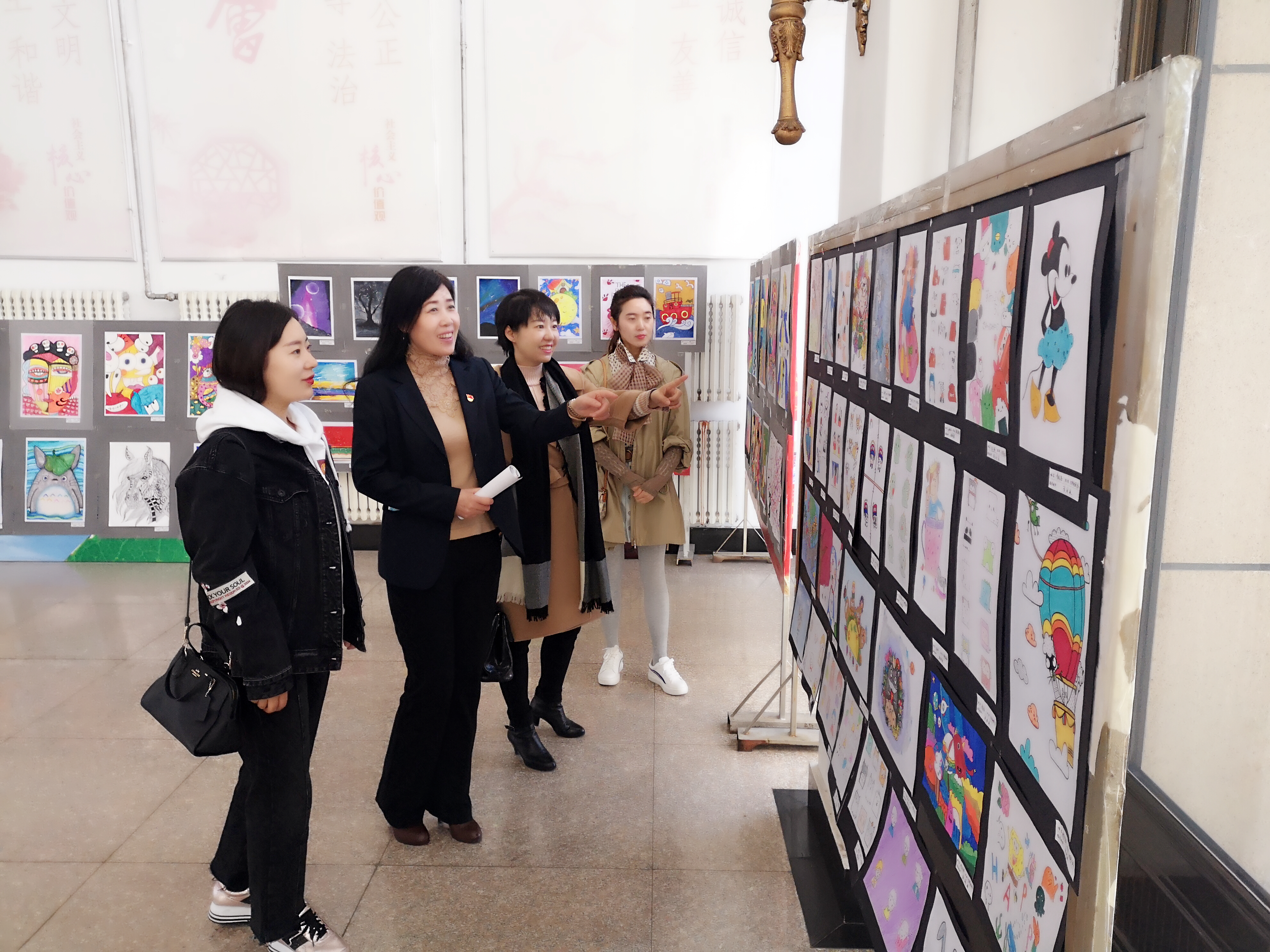 師范學(xué)院學(xué)前教育專業(yè)學(xué)生職業(yè)技能大賽系列活動報道之一---兒童畫比賽