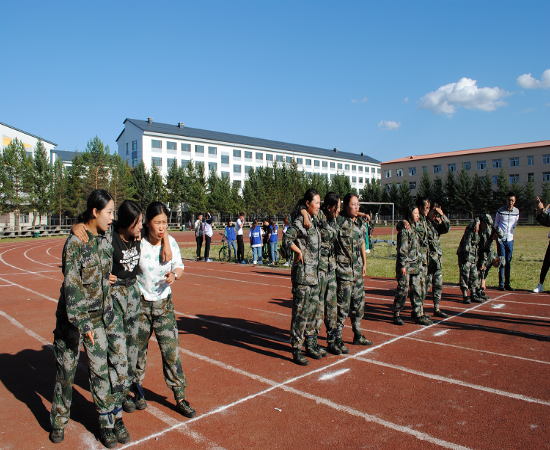 醫(yī)學(xué)技術(shù)學(xué)院趣味運動會圓滿落幕