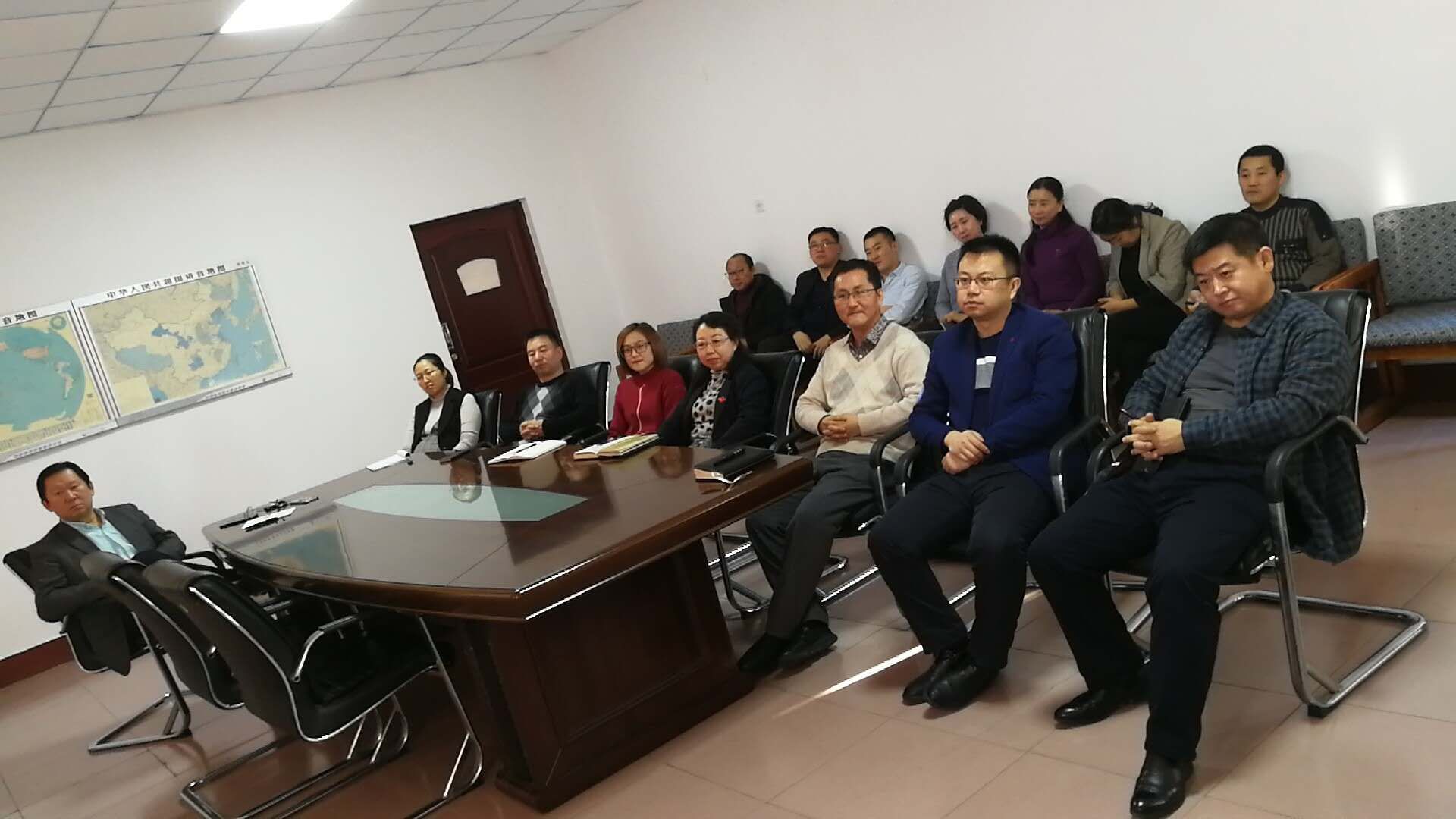 伊春職業(yè)學(xué)院師生收看慶祝改革開放40周年大會直播