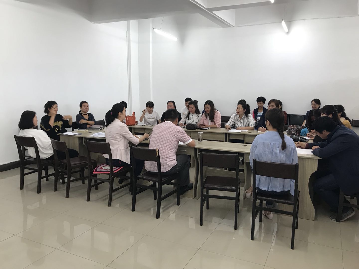 基礎(chǔ)教育學(xué)院舉辦慶祝建黨97周年主題活動