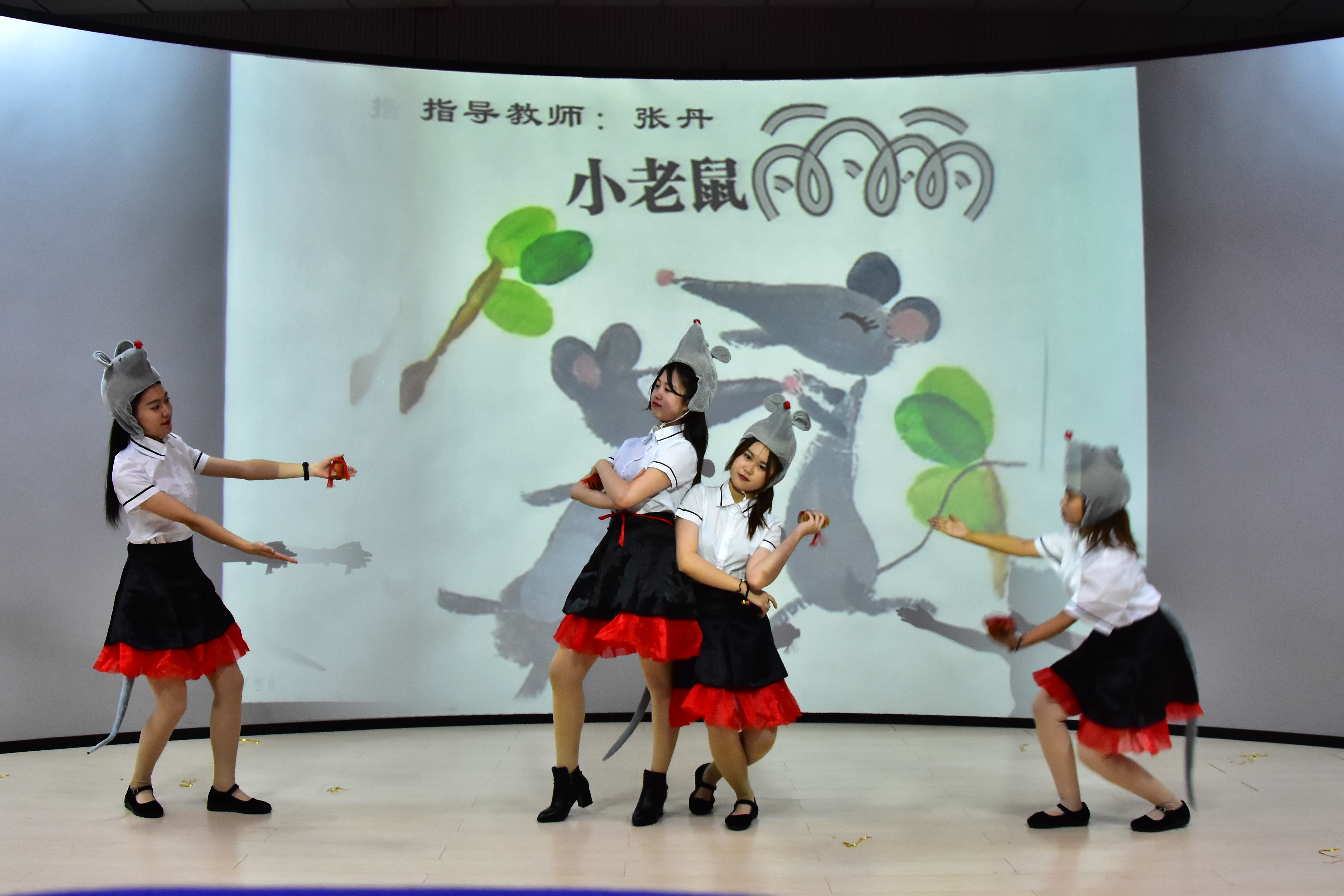 師范學(xué)院學(xué)前教育專業(yè)2018-2019學(xué)年度專業(yè)技能大賽成果展示暨頒獎(jiǎng)典禮