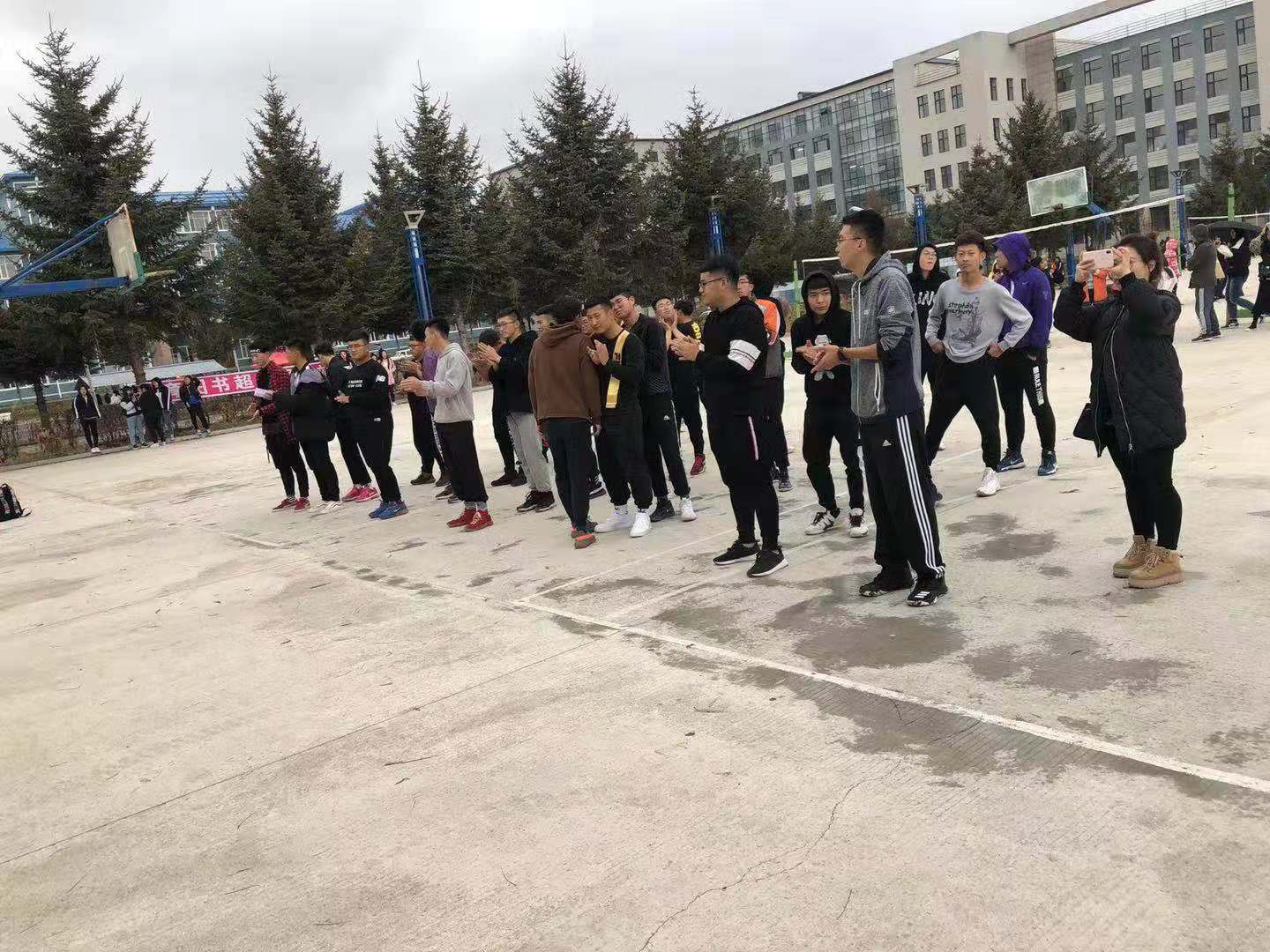 伊春職業(yè)學(xué)院2018年度校園籃球比賽圓滿成功