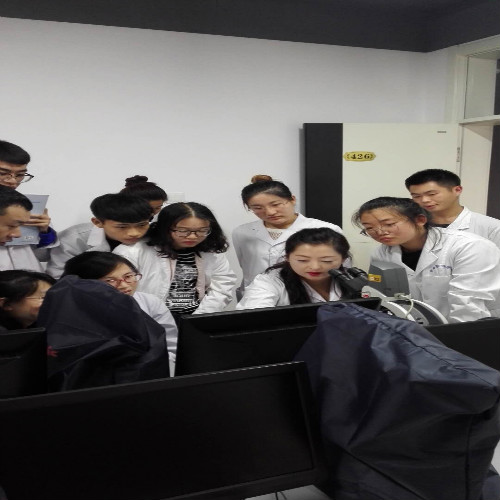 醫(yī)學(xué)檢驗(yàn)專業(yè)實(shí)訓(xùn)課剪影