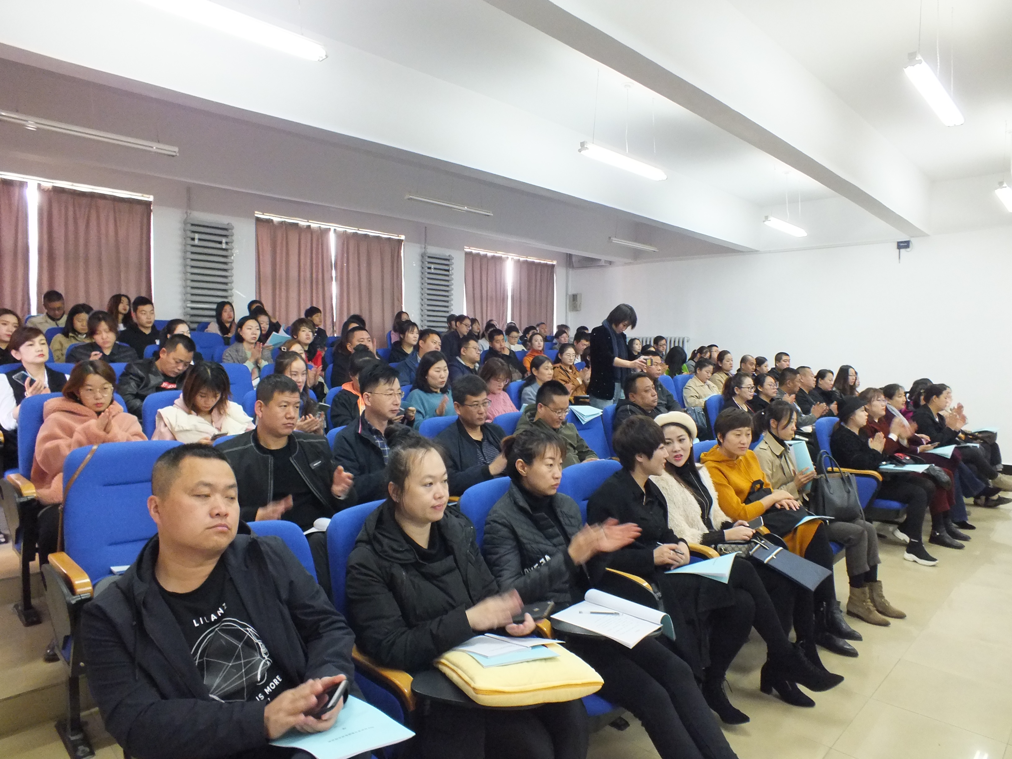 伊春職業(yè)學(xué)院舉辦全市旅游行業(yè)旅游咨詢員職業(yè)技能提升培訓(xùn)班