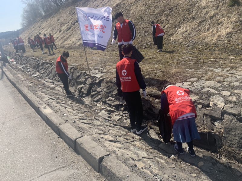 我校開展與社區(qū)志愿服務對接活動啟動儀式