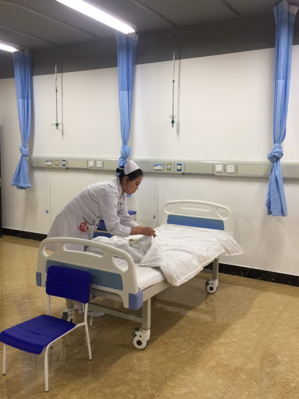 醫(yī)學(xué)技術(shù)學(xué)院舉辦護(hù)理技能大賽