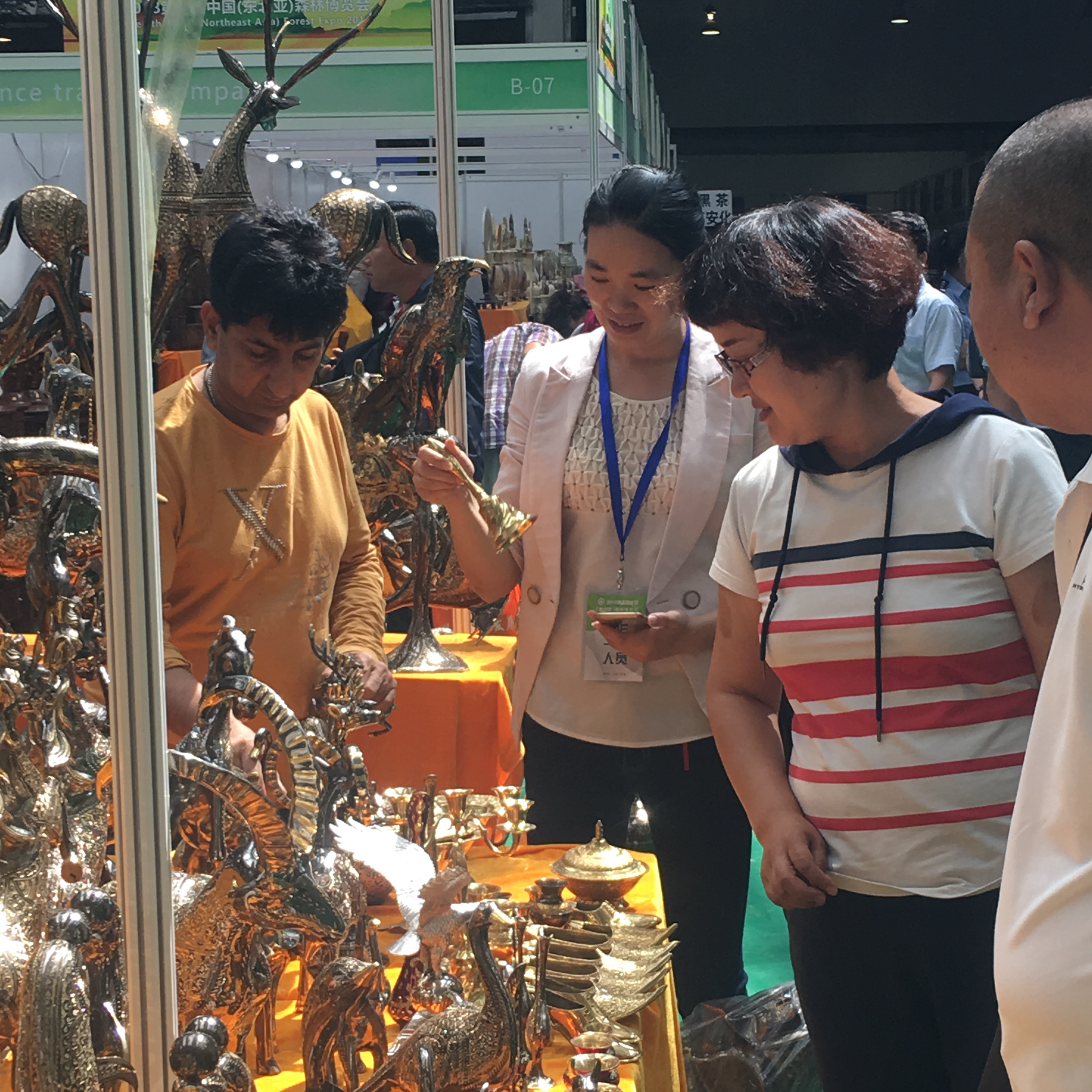 基礎教育學院師生為2018第五屆中國（東北亞）森林博覽會提供英語翻譯和志愿服務工作