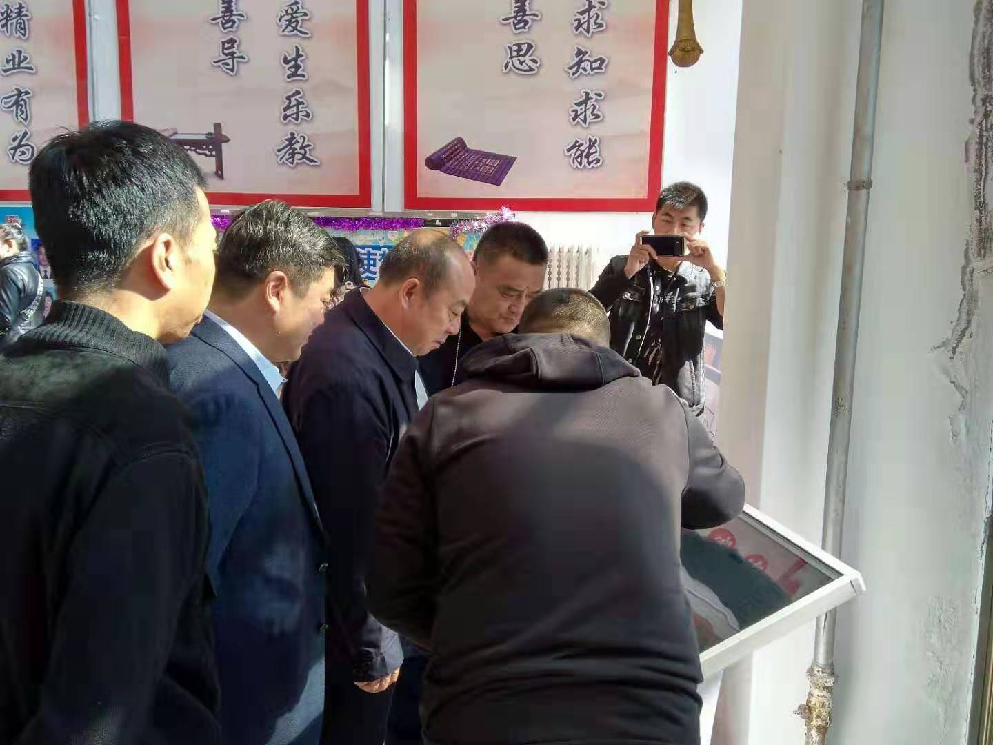 伊春市第七屆大中城市聯(lián)合招聘高校畢業(yè)生專場活動—就業(yè)創(chuàng)業(yè)指導(dǎo)校園行動